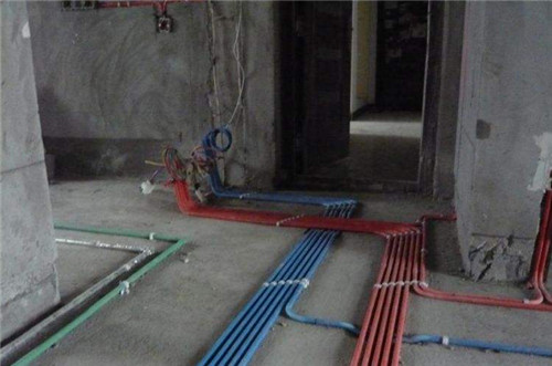 农村房子地梁排水管施工图片_水泥自流平施工工艺 装修_施工房子装修