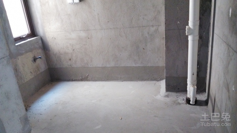 在装修房屋时 工人师傅_南京房屋防水维修_房屋装修时水管防水