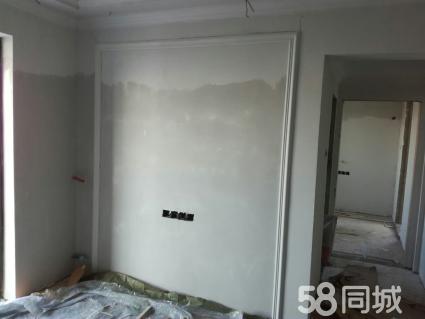 墙裂缝的房子能买么?_新房验房时需要检查墙面是防水腻子吗_新房装修油漆墙没多久又裂
