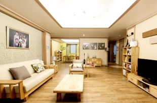 室内羽毛球场地板安装供应商_室内羽毛球场地板安装价格_室内木地板装修设计图