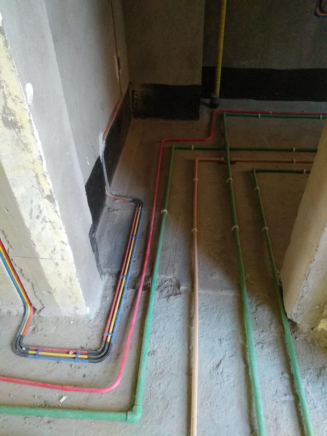装修水电工艺_房屋装修水电套管_房子装修水电安装图