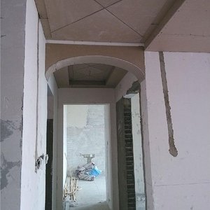 过道里面为了解决横梁也做了吊顶装修效果图