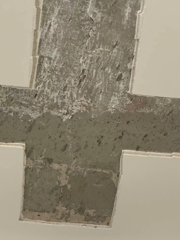 施工洞装修后出现裂缝_大体积混凝土施工裂缝控制_施工材料质量引起的裂缝