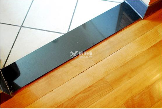 黑色过门石装修效果图