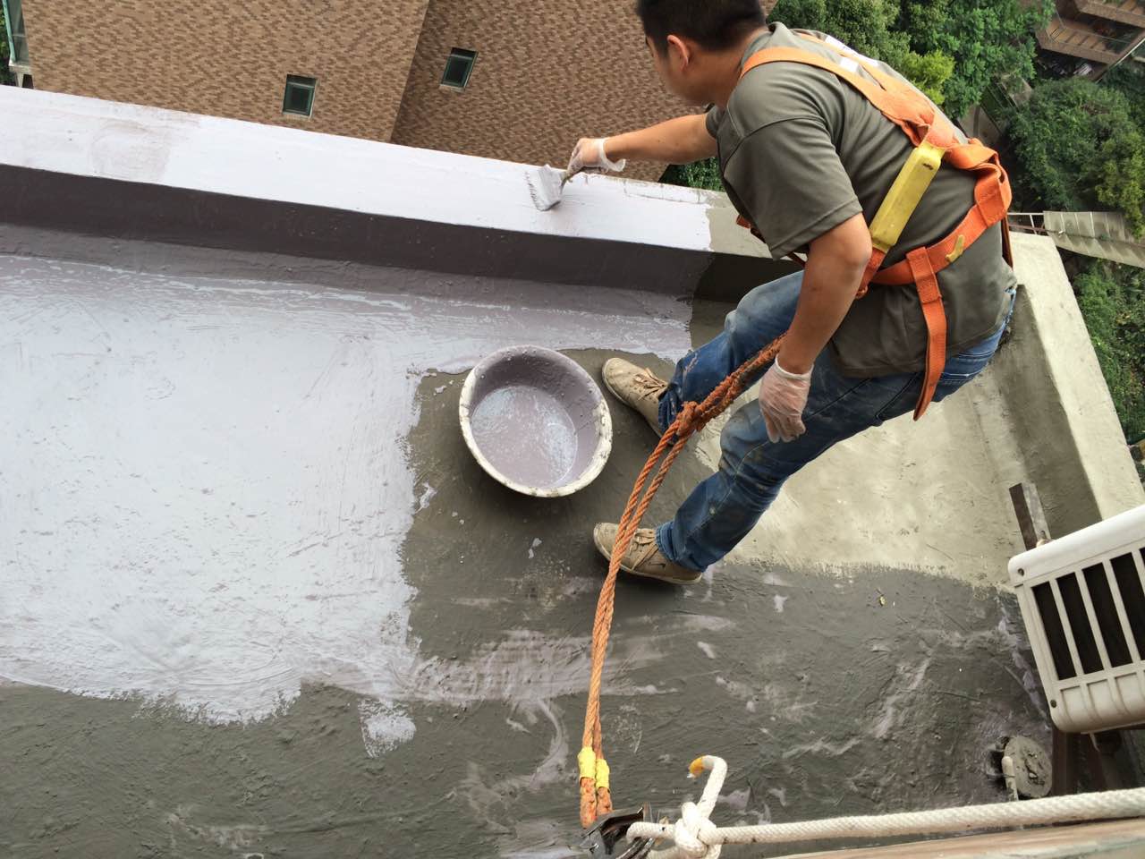 楼顶如何装修又防水_湖南防水补漏湖南楼顶漏水湖南防水涂料_别墅楼顶防水