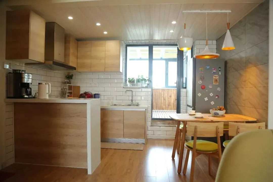 中加水岸装修效果图_加水电暖器效果好吗_自助餐厅装修效果工业风图