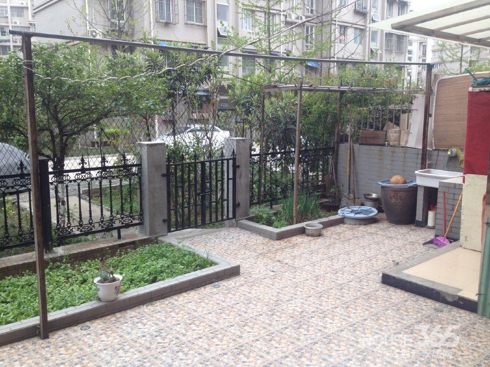 一楼小院装修设计_小院装修图片_别墅小院装修