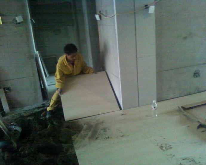 瓷砖地面装修_装修瓷砖施工墙面压地面_墙面瓷砖美缝施工视频