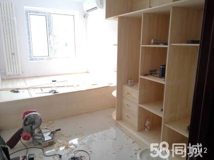 小房间榻榻米装修价格_卧室榻榻米装修价格_装修榻榻米木工价格大概多少