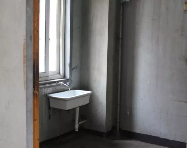卫生间精装修施工工序_隧道二衬施工工序_斜拉桥的简单施工工序
