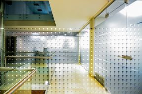 玻璃办公室装修效果图 办公室走廊装修