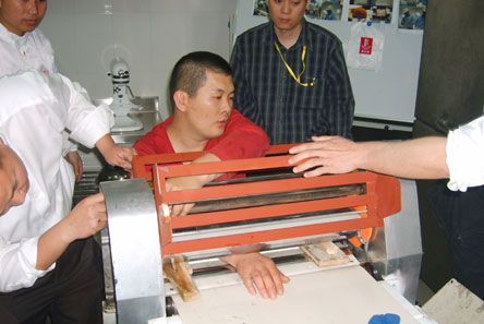 找水电工人_福州金山装修水电工人_福州装修水电报价
