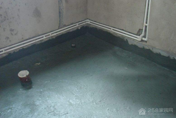 装修防水涂抹高度_卫生间防水高度_女儿墙防水上翻高度