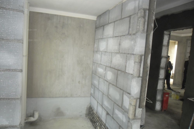别墅屋顶瓦施工_嘉德堡硅藻泥墙面施工注意事项及使_装修施工阶段泥瓦