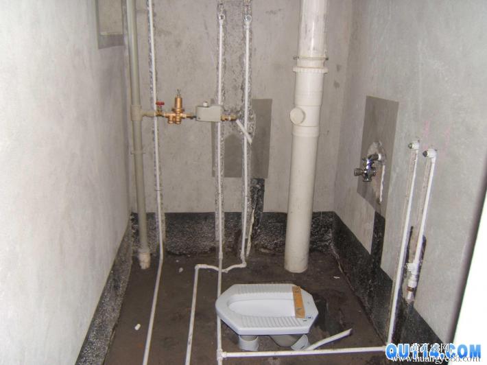 水槽下水管安装_装修先封下水管还是先防水_面盆下水管安装