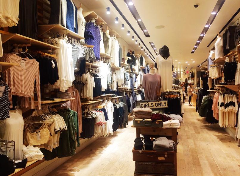 个性女装店铺装修实拍图_女装个性服装图片大全_女装个性装修效果图大全