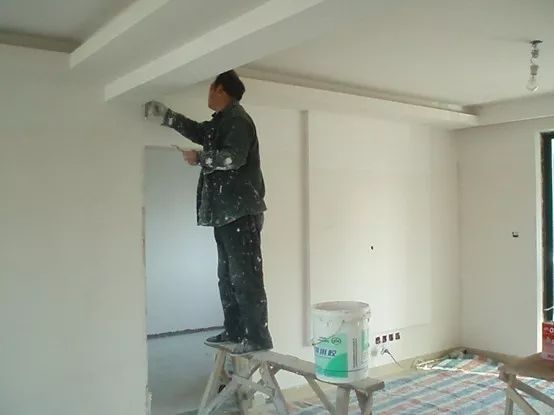 室内装修油漆工需要多少钱_装修油漆工序时间_室内吊顶家装油漆工序