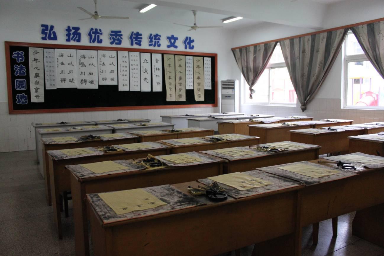 4款书法教室装修效果图 幼儿书法培训班教室标语布置设计图