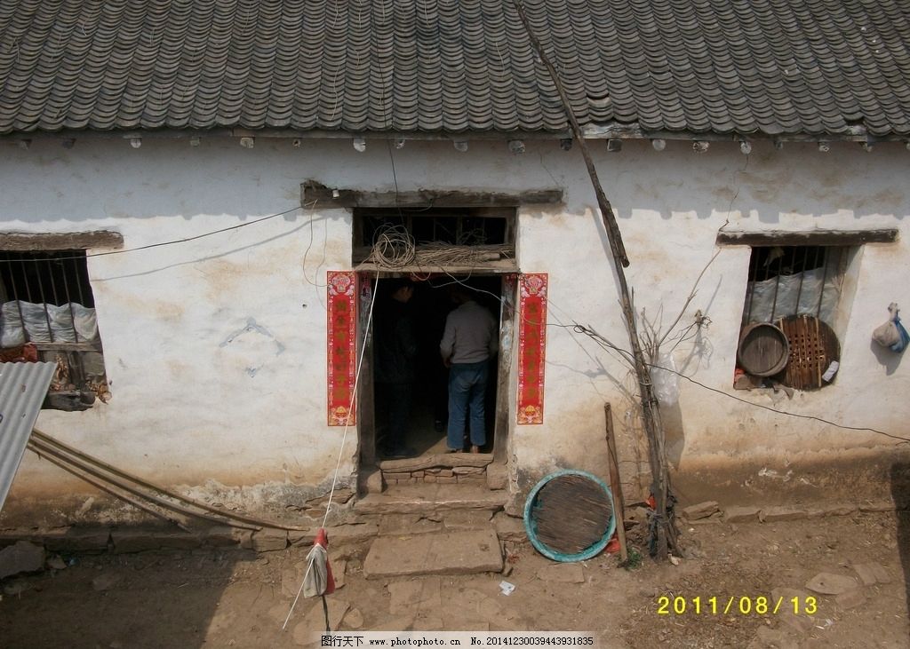 装修房子楼体墙要刷防水胶吗_房子装修防水_1楼潮湿墙装修效果图