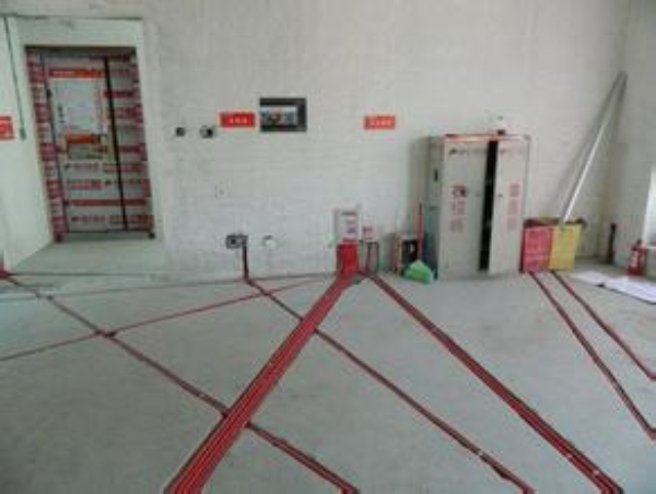 卫生间水电装修走线图_装修水电可否走天花_天花吊顶装修效果图