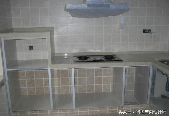 木工做生态板床头图片_不锈钢橱柜台面价格 装修效果_装修台面下层细木工板加固