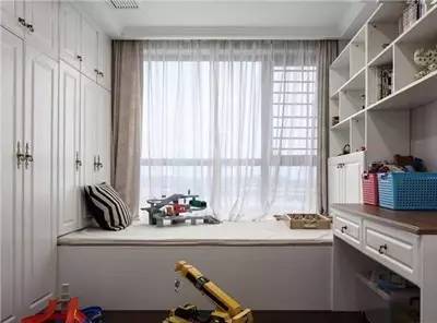 装修时先油漆还是先安装飘窗石_卧室飘窗装修效果图_小飘窗装修